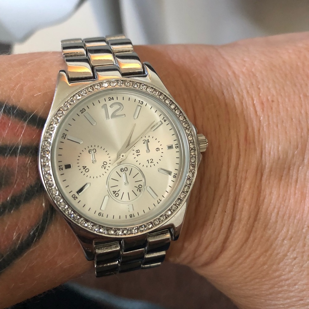 Gorgeous Silver Toned Jeweled Watch